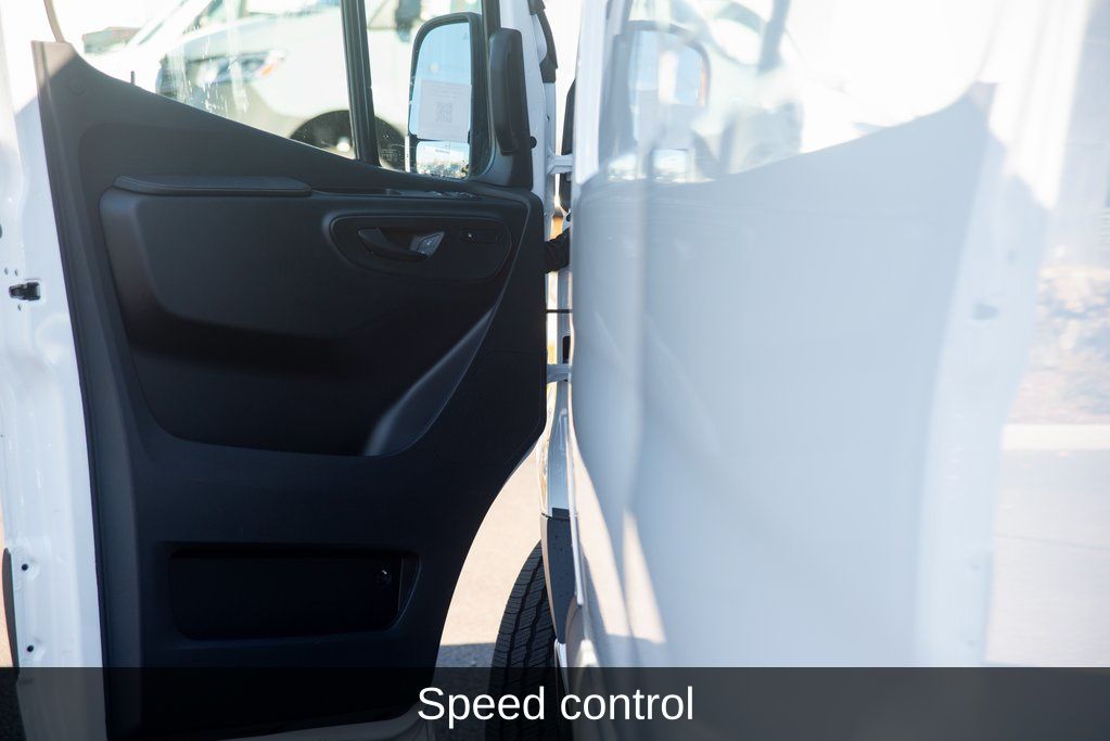 Thumbnail: 2025 Mercedes-Benz Sprinter - 27
