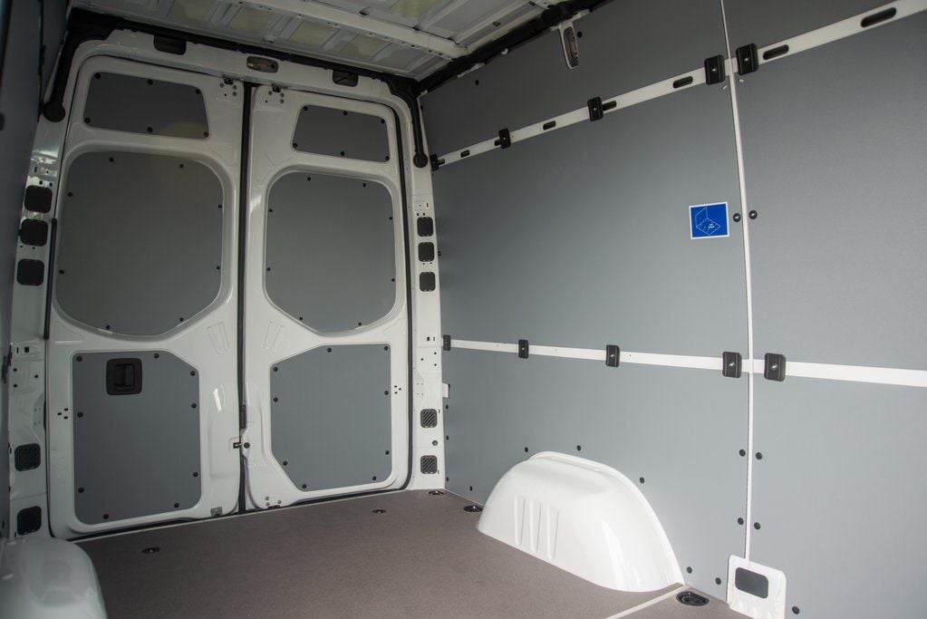 Thumbnail: 2025 Mercedes-Benz Sprinter - 42