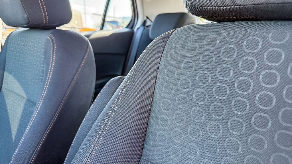 Thumbnail: 2017 Chevrolet Trax - 22