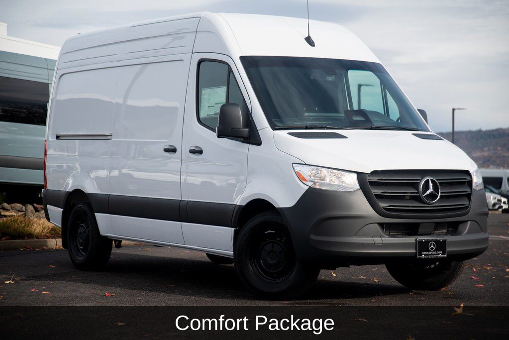 Thumbnail: 2025 Mercedes-Benz Sprinter - 3