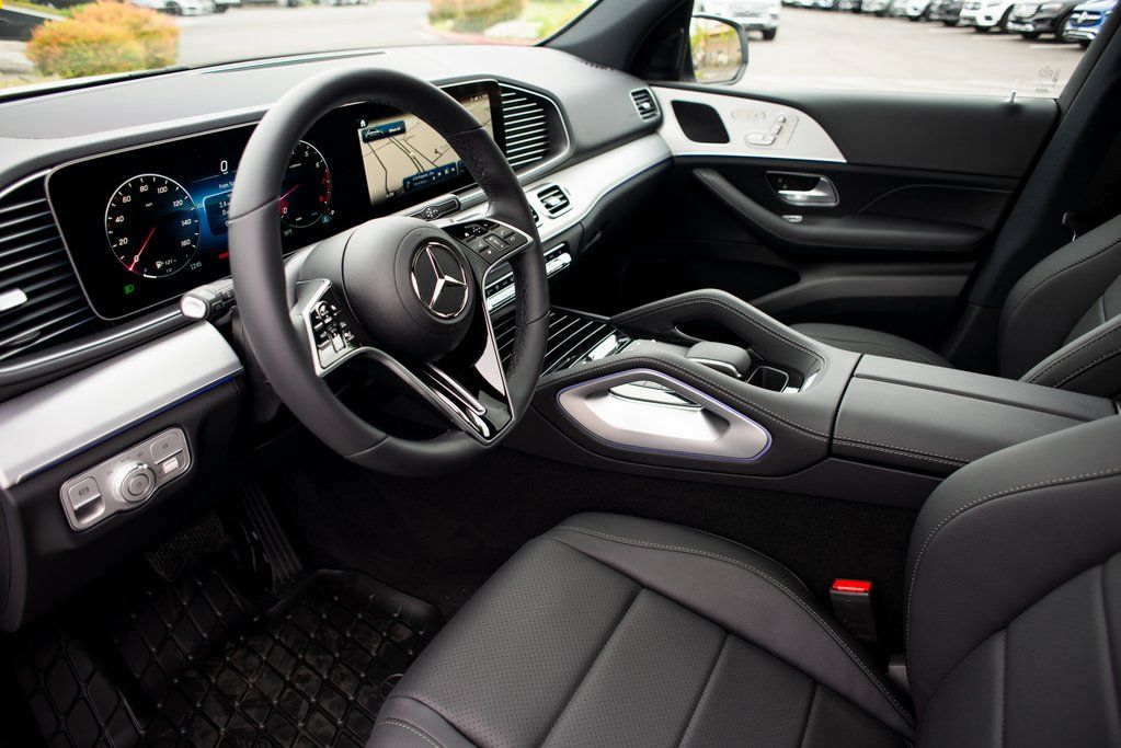 Thumbnail: 2025 Mercedes-Benz GLE - 23