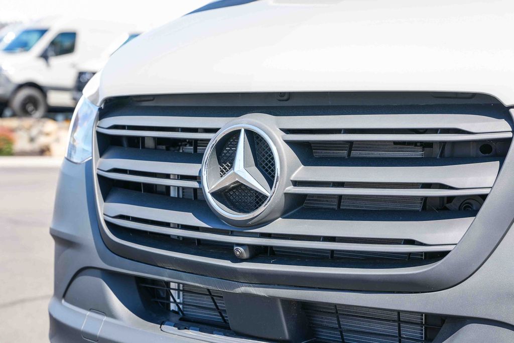 Thumbnail: 2026 Mercedes-Benz Sprinter - 3