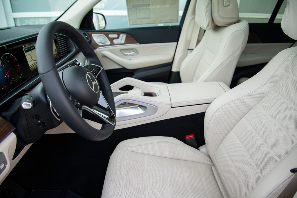 Thumbnail: 2026 Mercedes-Benz GLE - 11