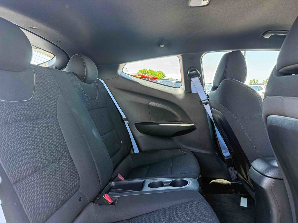 Thumbnail: 2020 Hyundai Veloster - 18