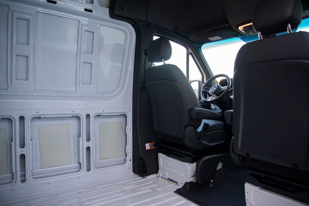 Thumbnail: 2026 Mercedes-Benz Sprinter - 20