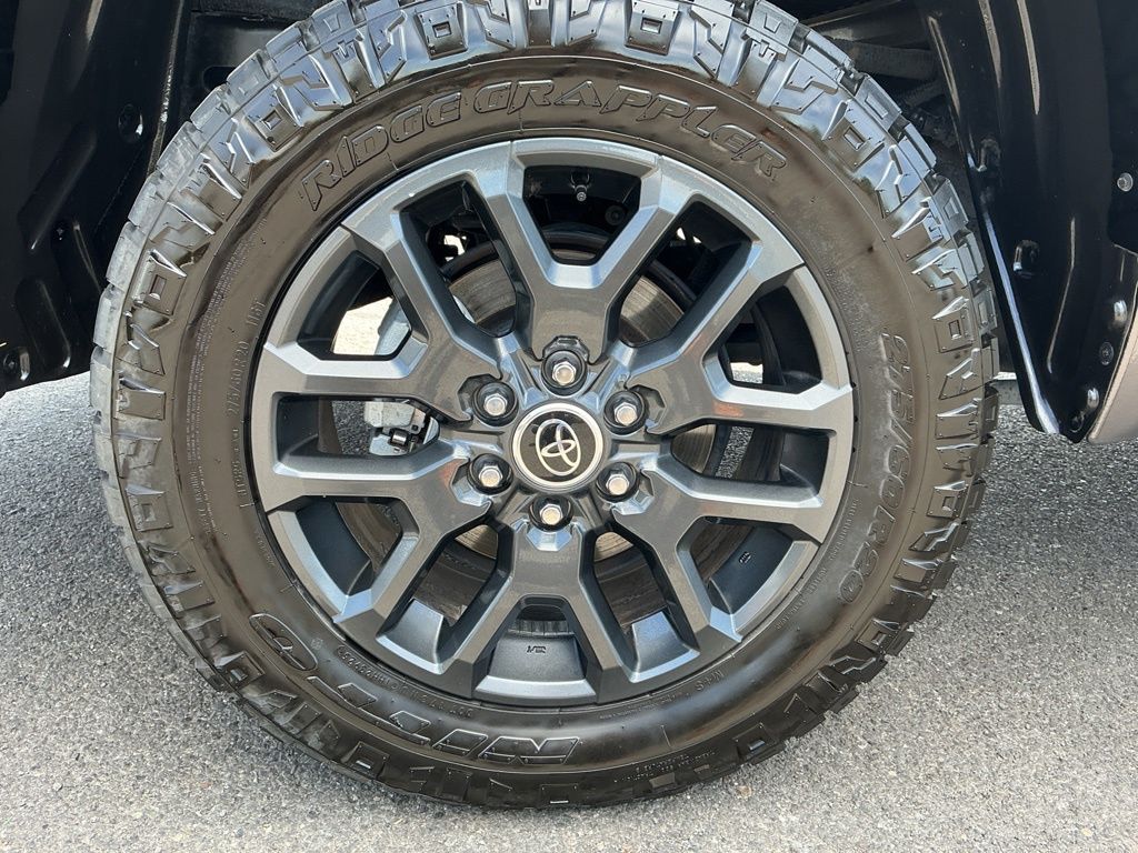 Thumbnail: 2023 Toyota Tundra - 7