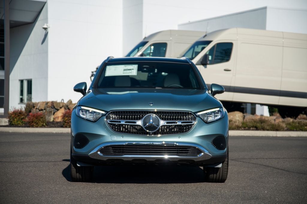 Thumbnail: 2026 Mercedes-Benz GLC - 2