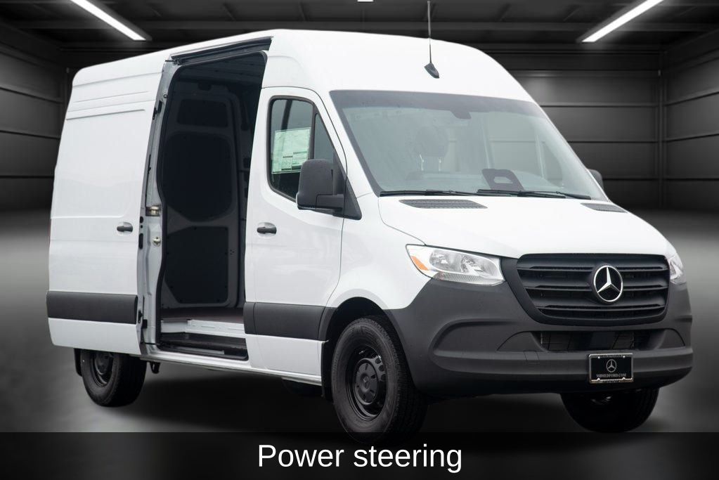 Thumbnail: 2025 Mercedes-Benz Sprinter - 9