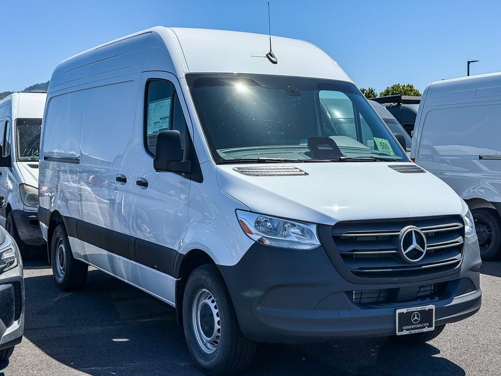 Thumbnail: 2026 Mercedes-Benz Sprinter - 3