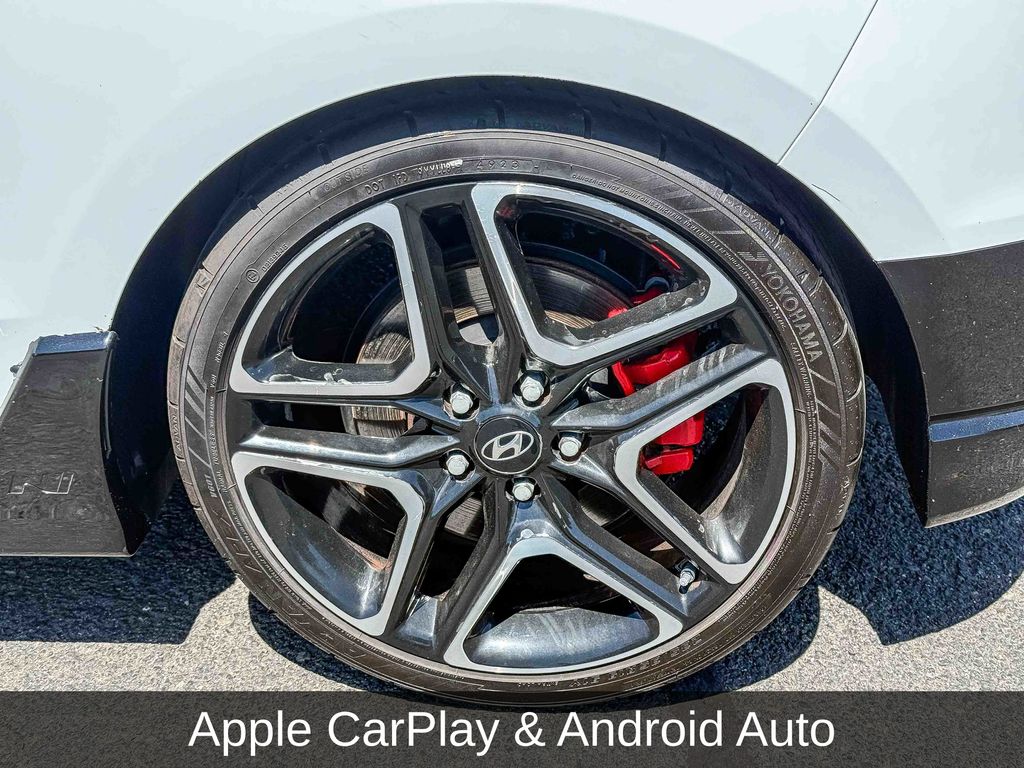 Thumbnail: 2020 Hyundai Veloster - 10