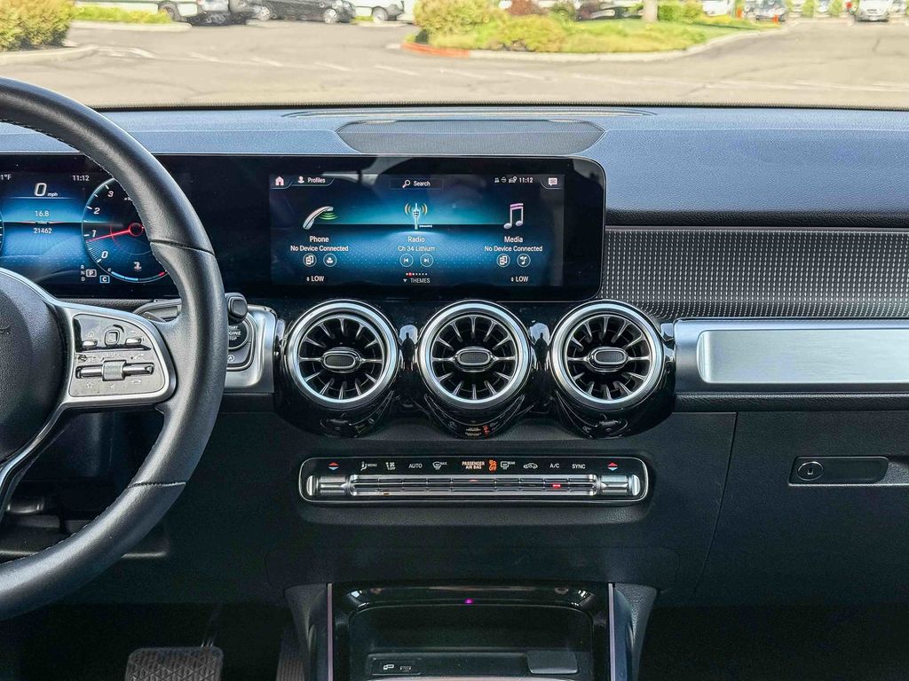 Thumbnail: 2022 Mercedes-Benz GLB - 13