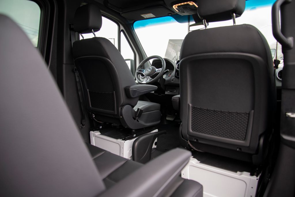 Thumbnail: 2026 Mercedes-Benz Sprinter - 21