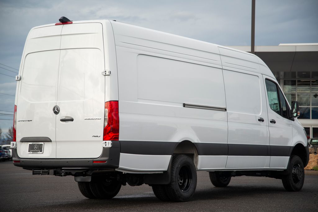 Thumbnail: 2026 Mercedes-Benz Sprinter - 9