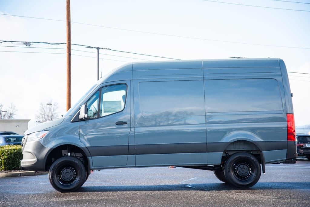 Thumbnail: 2026 Mercedes-Benz Sprinter - 7