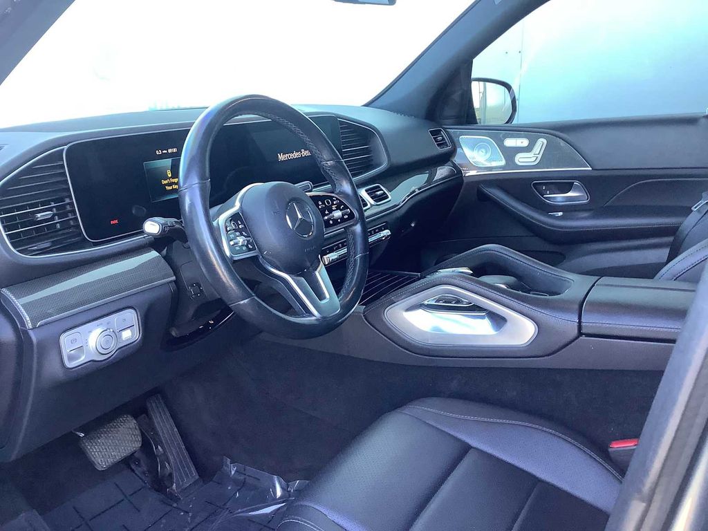 Thumbnail: 2020 Mercedes-Benz GLE - 3