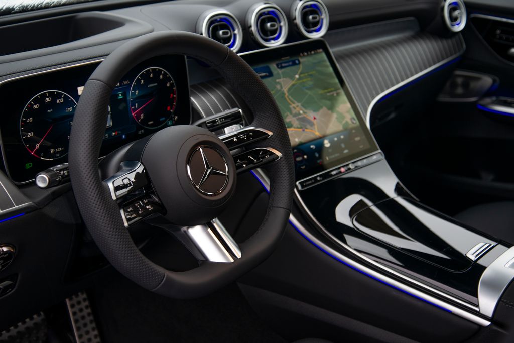 Thumbnail: 2026 Mercedes-Benz GLC - 15