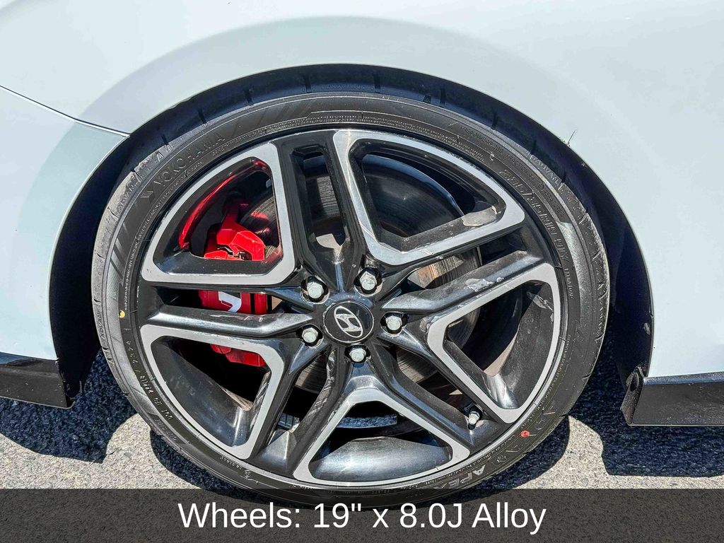 Thumbnail: 2020 Hyundai Veloster - 11