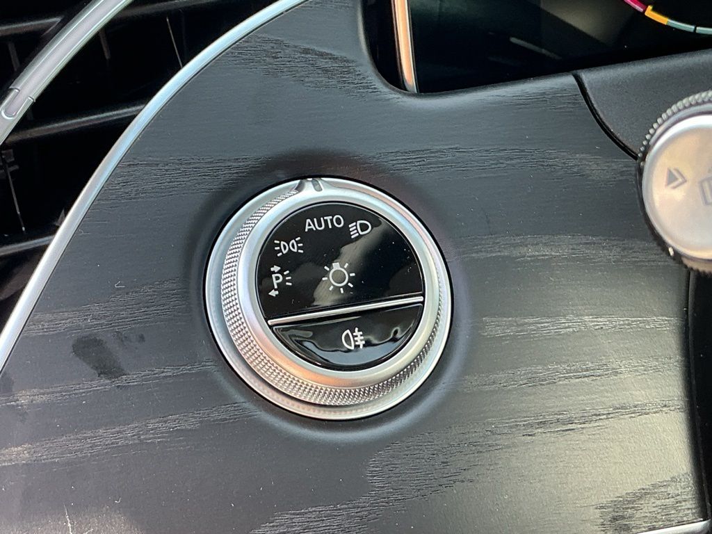 2027 Mercedes-Benz E-Class E350 - Photo 15