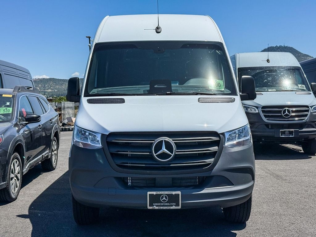 New 2026 Mercedes-Benz Sprinter 2500 Standard Roof 4-Cyl Diesel