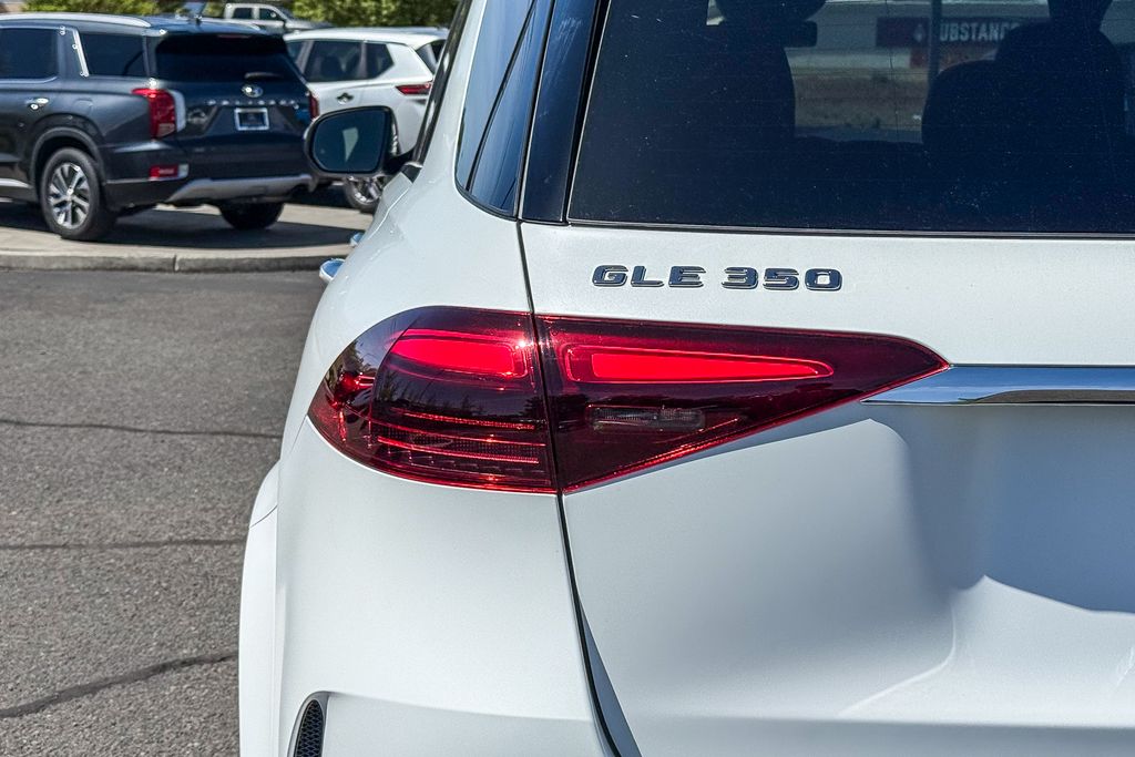 Thumbnail: 2026 Mercedes-Benz GLE - 8
