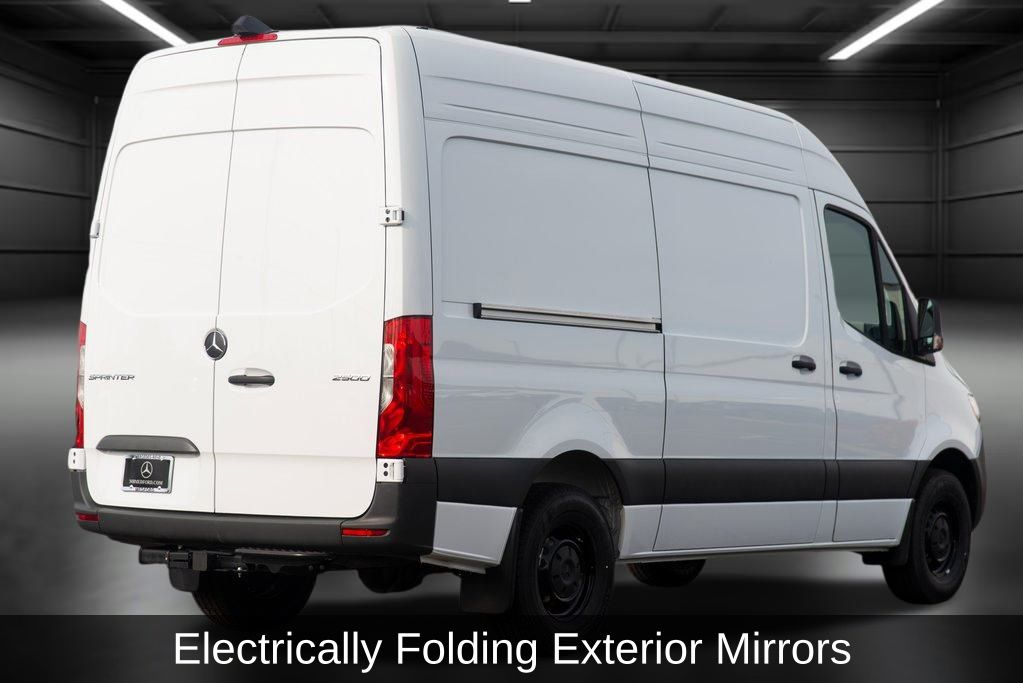 Thumbnail: 2025 Mercedes-Benz Sprinter - 12