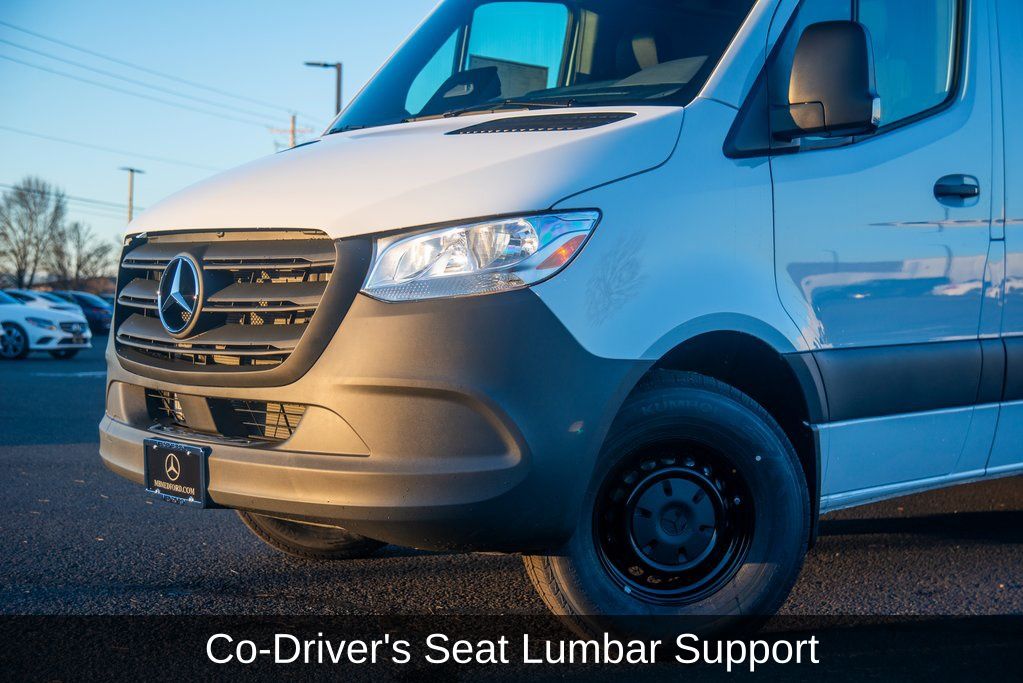 Thumbnail: 2025 Mercedes-Benz Sprinter - 16