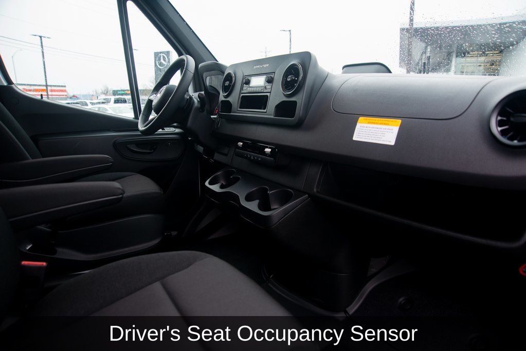 Thumbnail: 2025 Mercedes-Benz Sprinter - 36