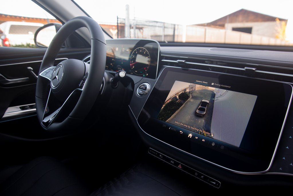 Thumbnail: 2025 Mercedes-Benz E-Class - 31