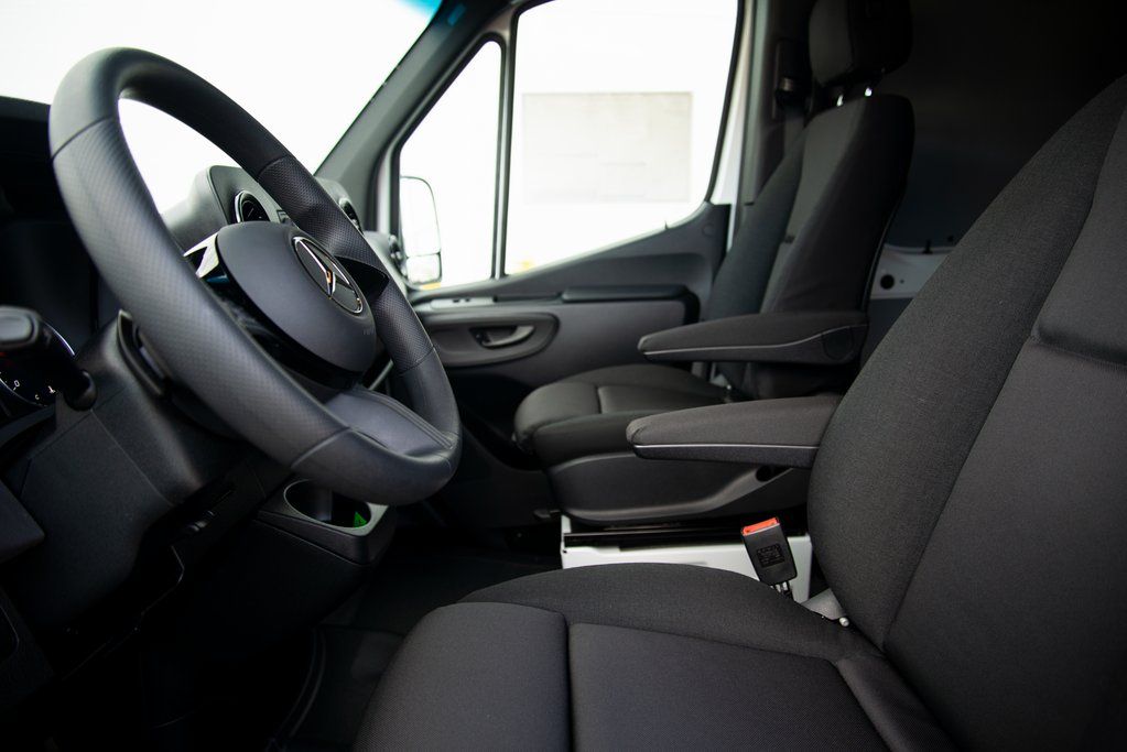 Thumbnail: 2026 Mercedes-Benz Sprinter - 13