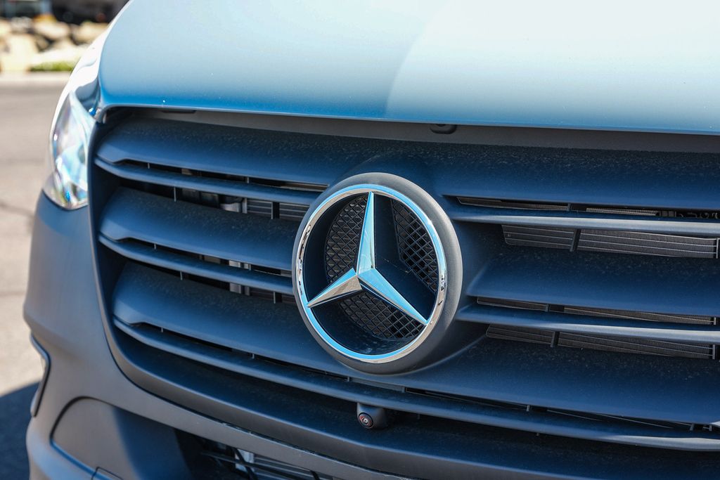 Thumbnail: 2026 Mercedes-Benz Sprinter - 3