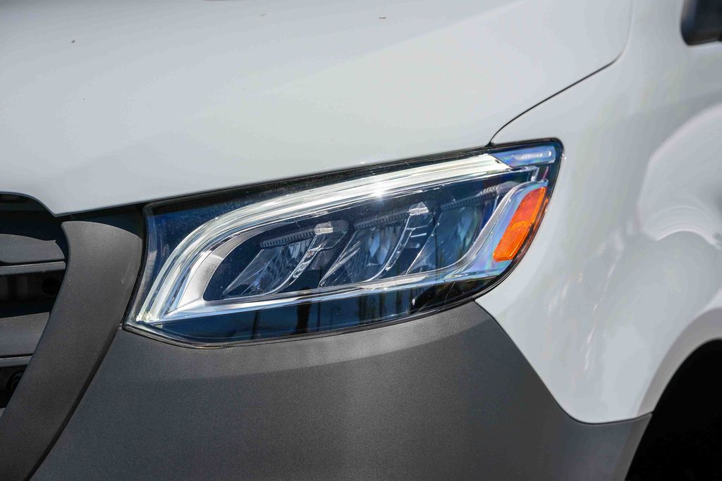 Thumbnail: 2026 Mercedes-Benz Sprinter - 2