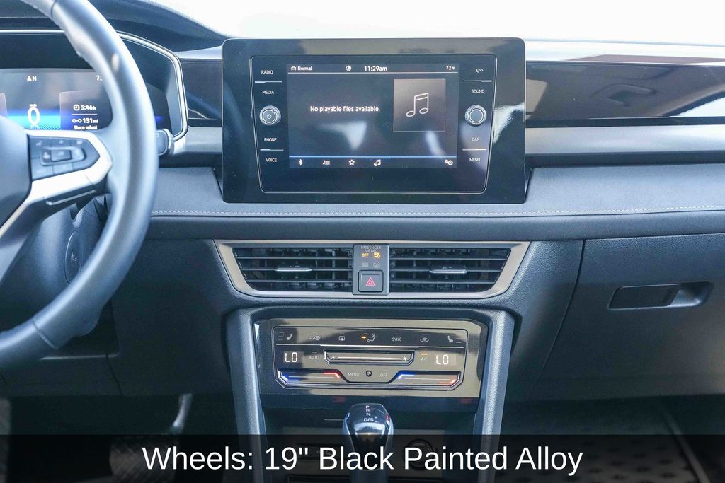 Thumbnail: 2025 Volkswagen Taos - 15