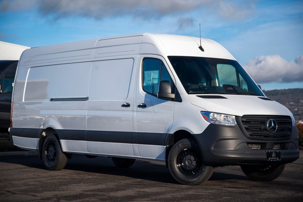 Thumbnail: 2026 Mercedes-Benz Sprinter - 3