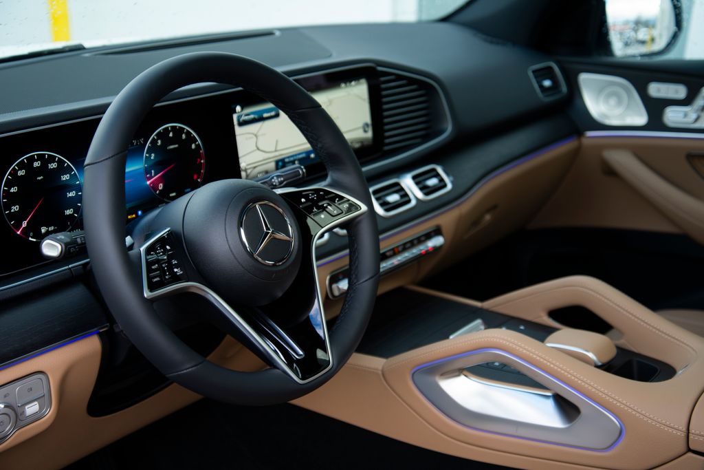 Thumbnail: 2026 Mercedes-Benz GLE - 13