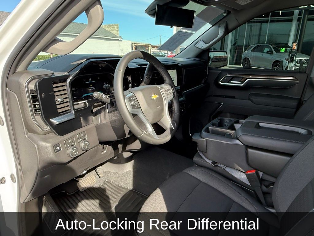 Thumbnail: 2026 Chevrolet Silverado 1500 - 17