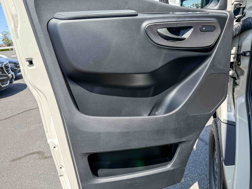 Thumbnail: 2026 Mercedes-Benz Sprinter - 21