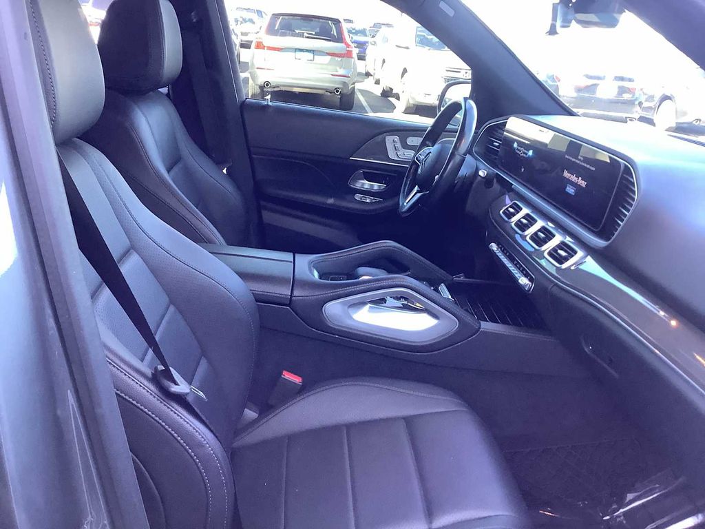 Thumbnail: 2020 Mercedes-Benz GLE - 15
