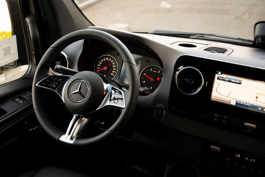 Thumbnail: 2025 Mercedes-Benz Sprinter - 18
