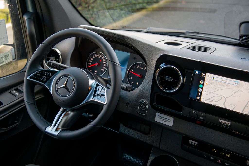 Thumbnail: 2026 Mercedes-Benz Sprinter - 17