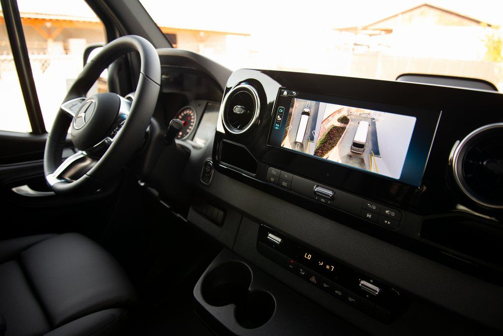 Thumbnail: 2025 Mercedes-Benz Sprinter - 16