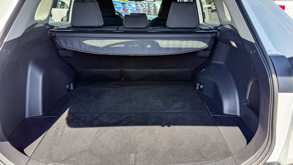 Thumbnail: 2025 Toyota RAV4 - 26