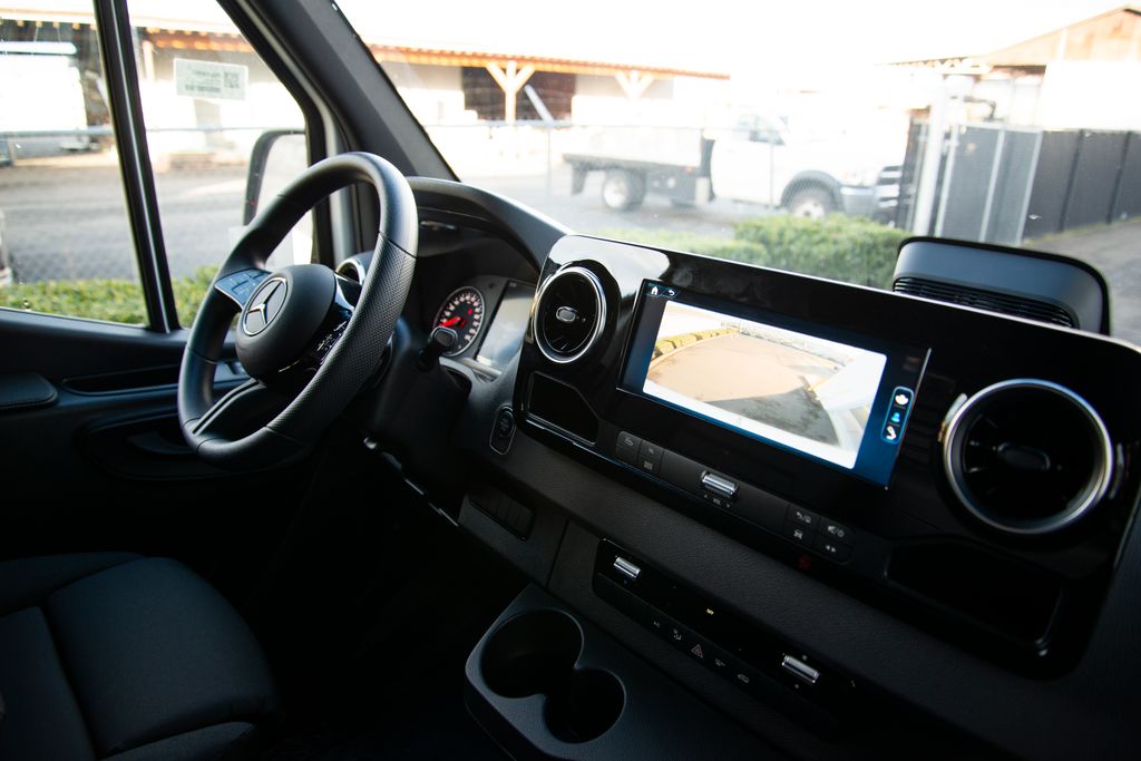 Thumbnail: 2026 Mercedes-Benz Sprinter - 16