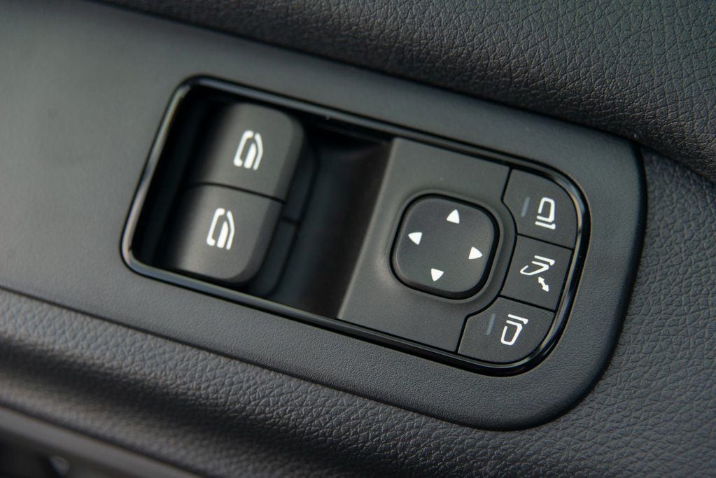 Thumbnail: 2025 Mercedes-Benz Sprinter - 24