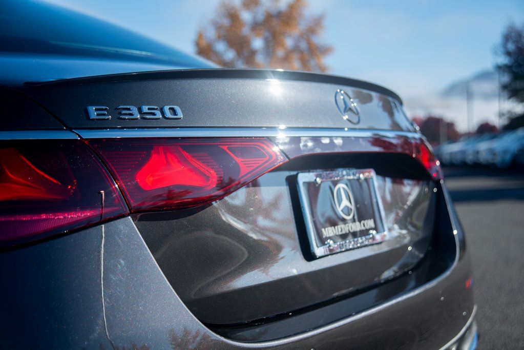 Thumbnail: 2025 Mercedes-Benz E-Class - 17