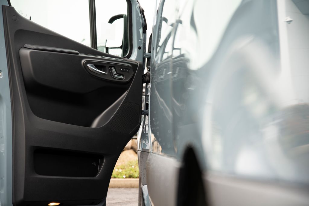 Thumbnail: 2026 Mercedes-Benz Sprinter - 11
