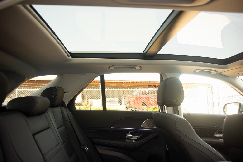 Thumbnail: 2025 Mercedes-Benz GLE - 28