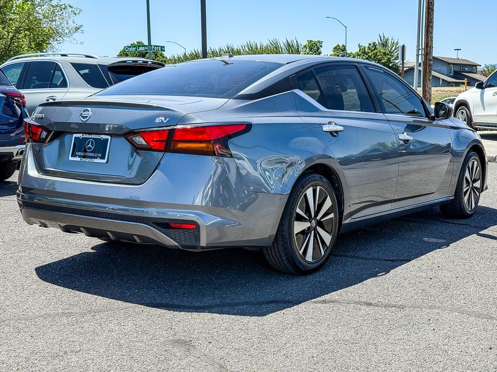 Thumbnail: 2022 Nissan Altima - 5