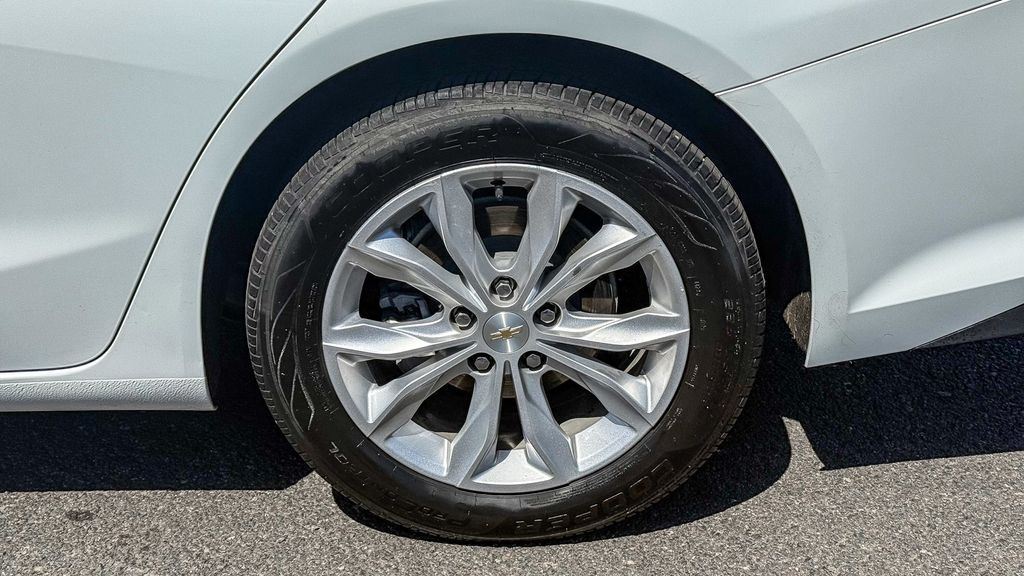 Thumbnail: 2024 Chevrolet Malibu - 10