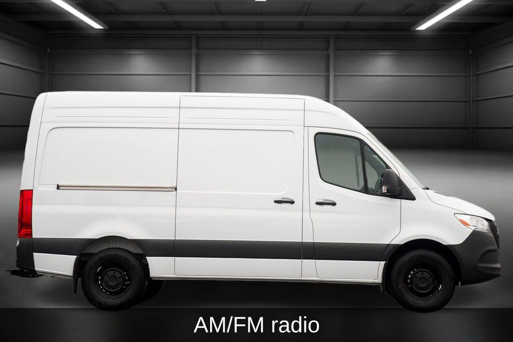 Thumbnail: 2025 Mercedes-Benz Sprinter - 7