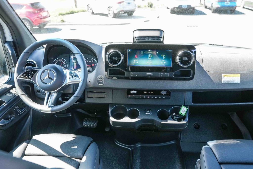 Thumbnail: 2026 Mercedes-Benz Sprinter - 12